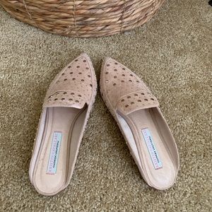 NWOT Kirstin Cavallari Nude Studded Loafer